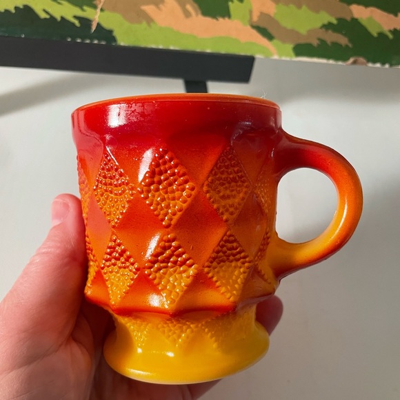 Vintage ANCHOR HOCKING FIRE KING Orange Coffee Mug Cup KIMBERLY DIAMOND PATTERN - Picture 2 of 7